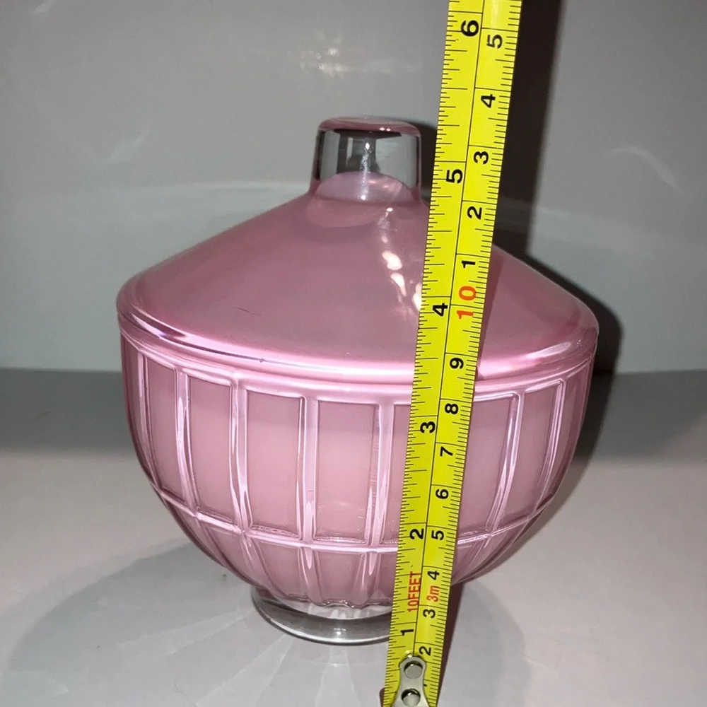 Plum & Pomegranate Lidded Candle Holder with Classic‎ Ribbed Design Pink Glass